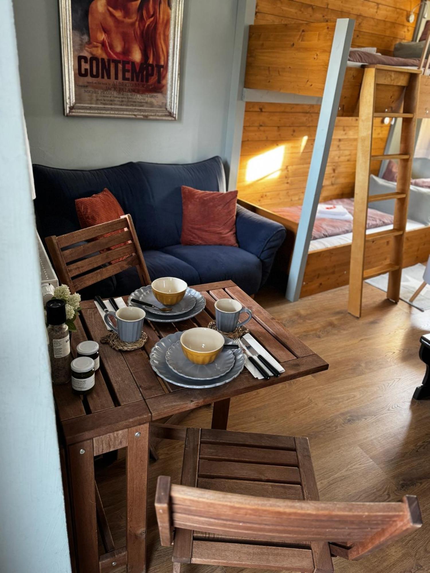 Adele - Ruhig, Direkt Am Elberadweg & Badesee Mit Balkon * Dresde